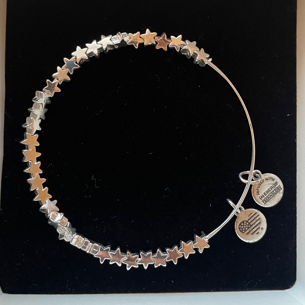 Alex and Ani “Reach for the Stars” Bracelet Set